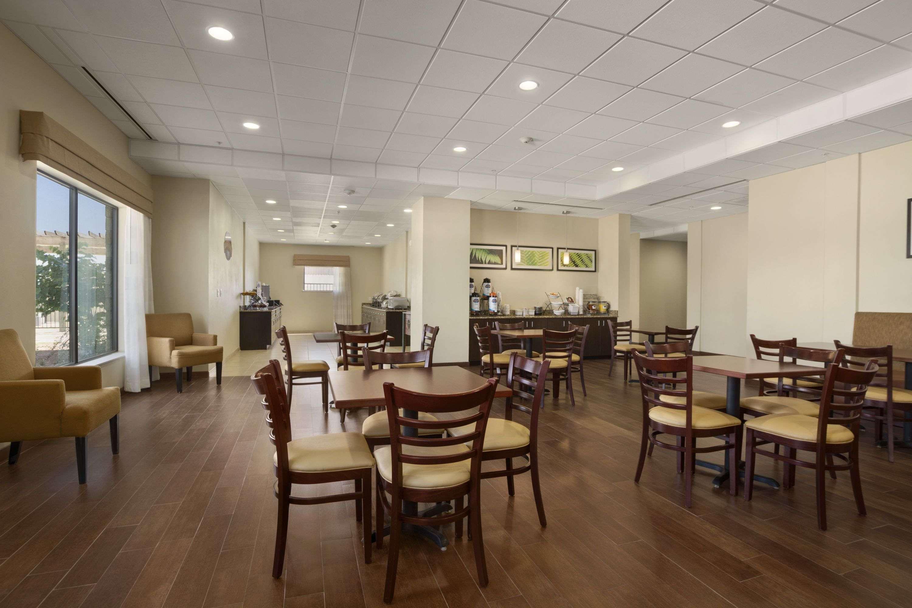 Petrostay Inn & Suites โคทิวลา ภายนอก รูปภาพ